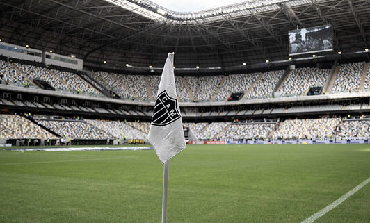 Bandeirinha do Atlético na Arena MRV (foto: Pedro Souza/Atlético)