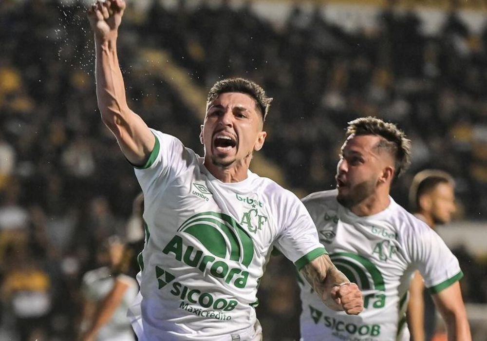 Chapecoense na Série B (foto: Divulgação/Chapecoense)