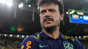 Fernando Diniz no jogo entre Brasil e Argentina, no Maracanã - Crédito: 