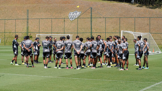 Jogadores do Atlético reunidos na Cidade do Galo (foto: Pedro Souza/Atlético)