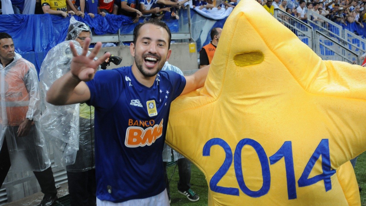 Everton Ribeiro, ex-jogador do Cruzeiro (foto: Gladyston Rodrigues/EM)