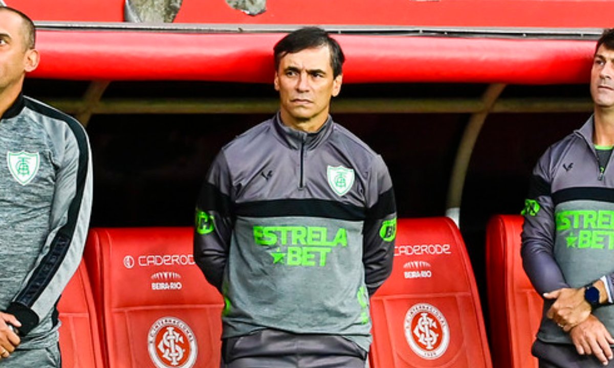 Fabián Bustos em jogo do América no Brasileiro (foto: Mourão Panda/América)