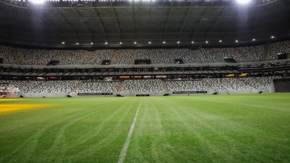 Gramado da Arena MRV antes da primeira partida oficial (26/8) (foto: Pedro Souza/Atlético)