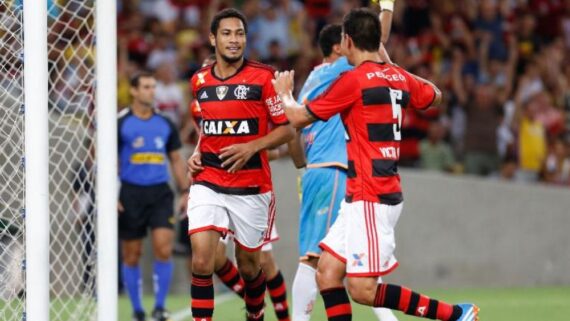 Hernane Brocador no Flamengo (foto: ROBERTO FILHO)