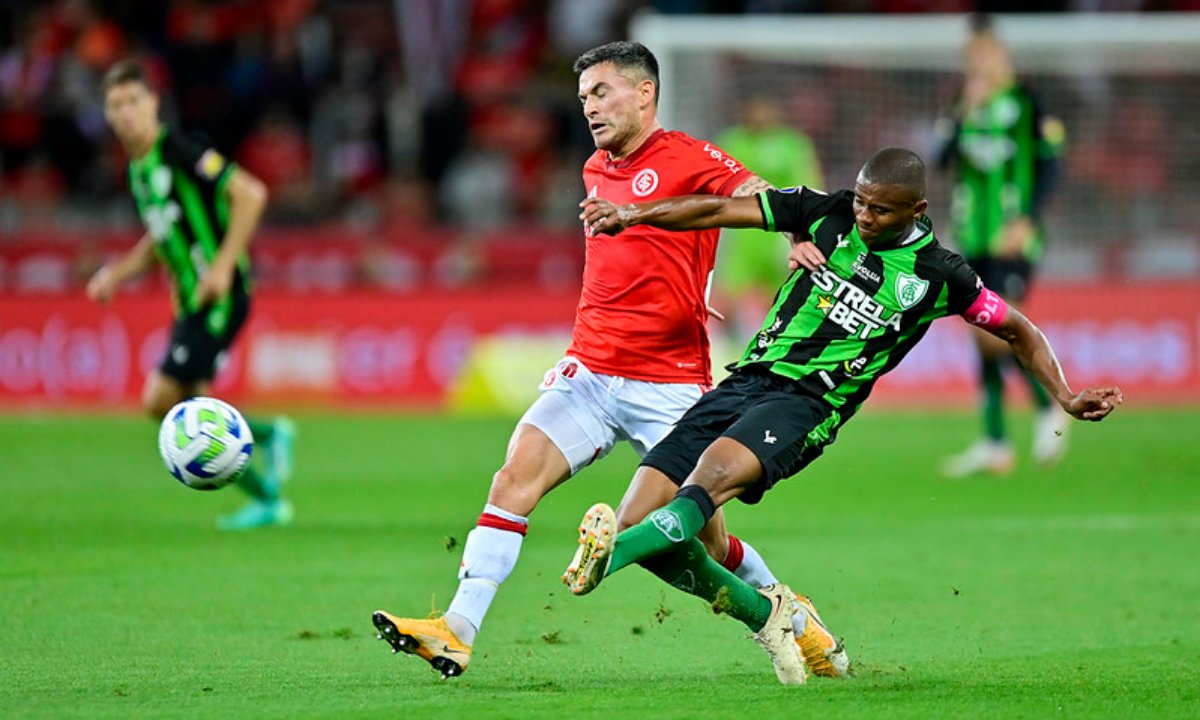 Internacional e América em jogo no Beira-Rio, pelo Brasileiro (foto: Mourão Panda/América)