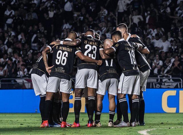 Jogadores do Vasco reunidos (foto: Leandro Amorim/Vasco)