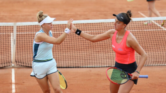 Laura Pigossi e Ingrid Martins (foto: Cristiano Andujar / MundoTênis Open)