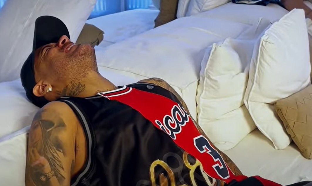 Neymar em tratamento (foto: Divulgação)