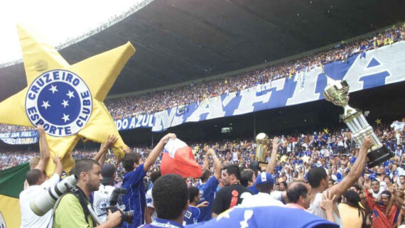 Cruzeiro conquistou a Tríplice Coroa em 2003 (foto: Jorge Gontijo/EM/D. A Press)