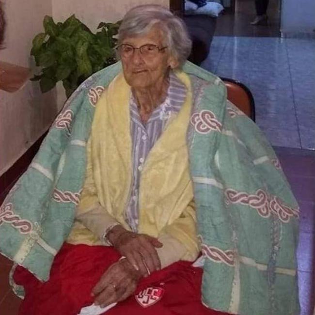 Dona Maria Cândida Pereira, torcedora do Uberaba (foto: Reprodução)
