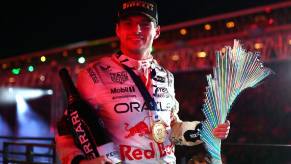 Max Verstappen, piloto holandês, comemora vitória no GP de Las Vegas (foto: Reprodução/Twitter/F1)
