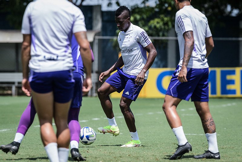Helibelton Palacios em treino (foto: Gustavo Aleixo/Cruzeiro)