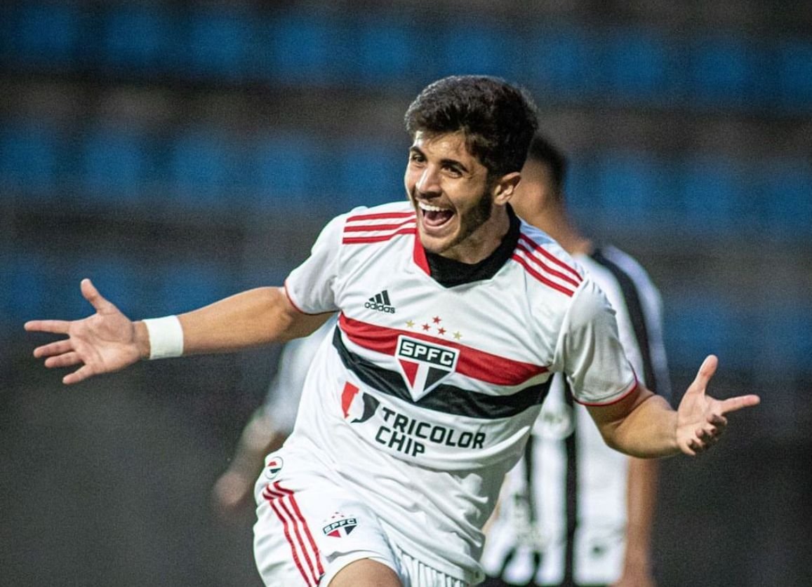 Lucas Beraldo, zagueiro do São Paulo (foto: Redes sociais/Reprodução)