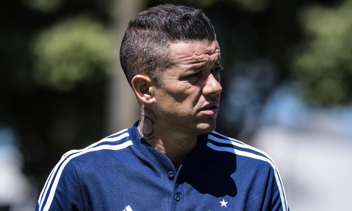 D'Alessandro era coordenador de futebol do Cruzeiro (foto: Gustavo Aleixo/Cruzeiro)