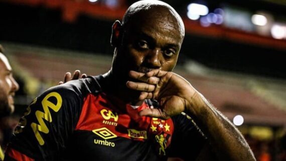 Vagner Love negocia com time da Série A para 2024 < No Ataque