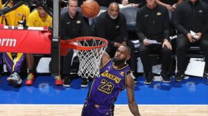 LeBron James é o maior astro do basquete em atividade (foto: Lakers/Divulgação)