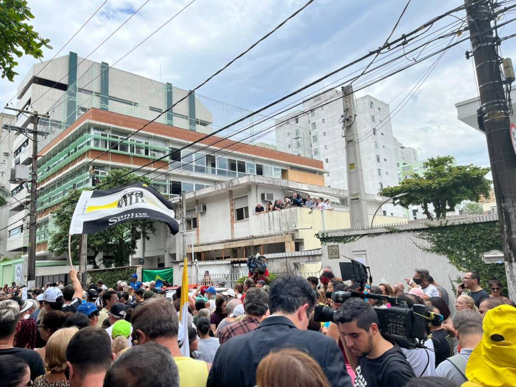 Cortejo fúnebre de Pelé em Santos