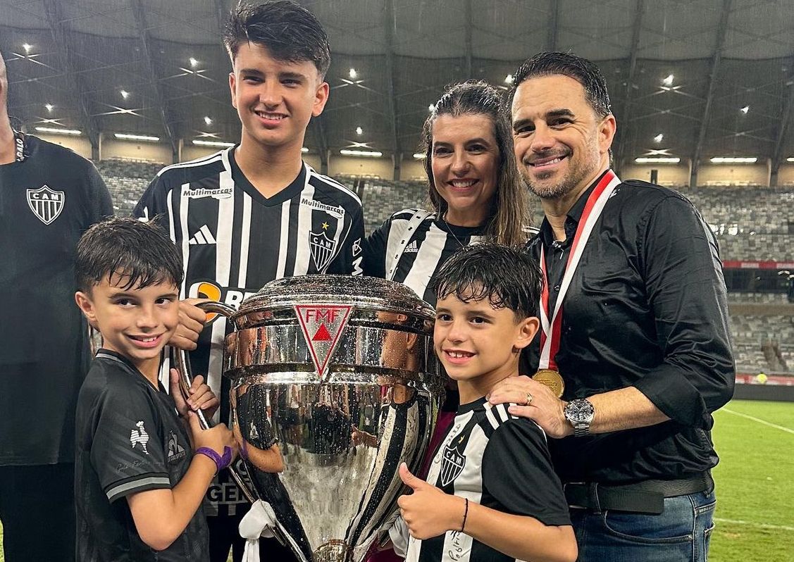 Rodrigo Caetano e familiares comemoram título do Campeonato Mineiro de 2023 com o Atlético - (foto: Reprodução/Instagram/Fernanda Caetano)