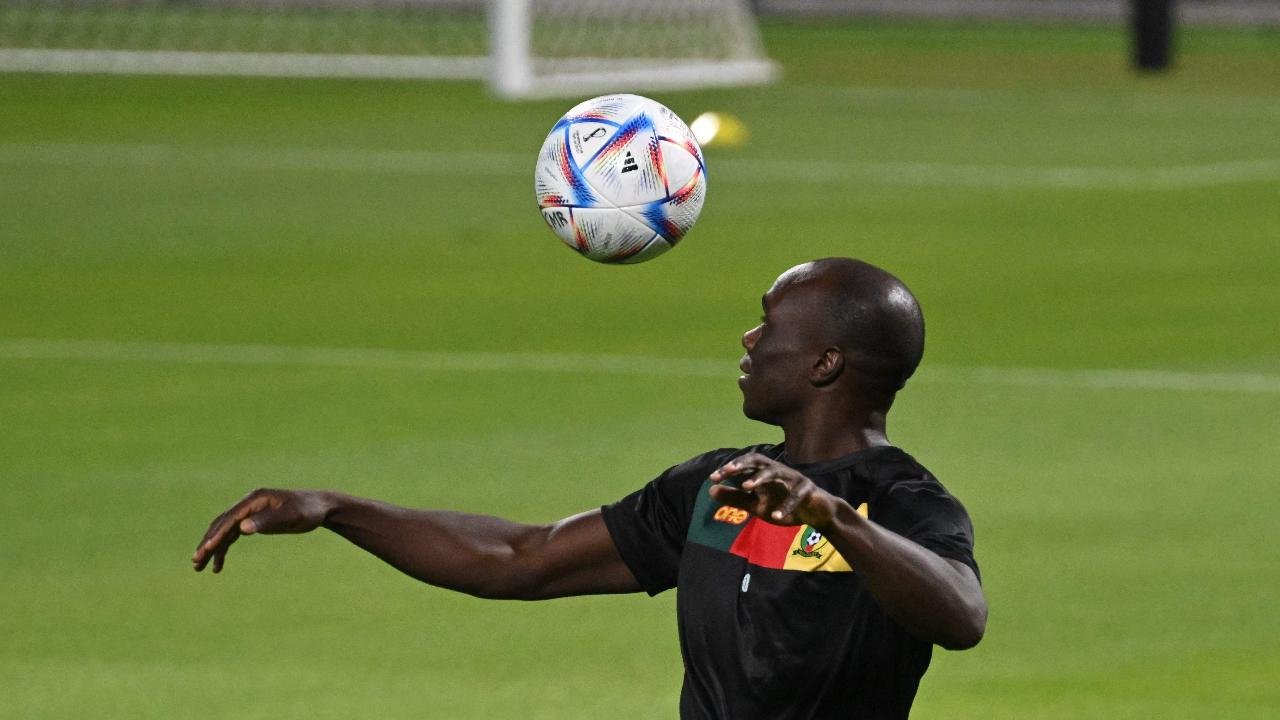 Vincent Aboubakar, atacante do Besiktas e de Camarões (foto: ISSOUF SANOGO/AFP)