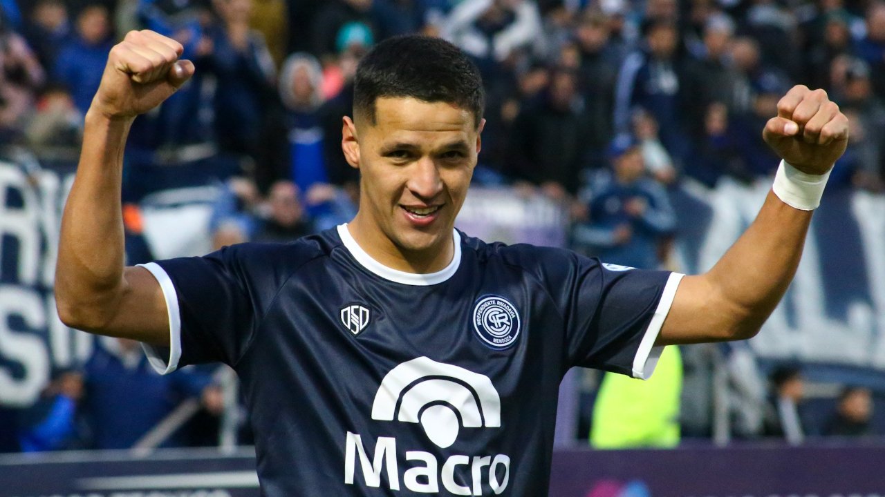 Alex Arce, jogador monitorado pelo Cruzeiro (foto: Divulgação)