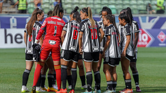 Jogadoras do Atlético no último jogo de 2023 (foto: Fábio Pinel/Atlético)