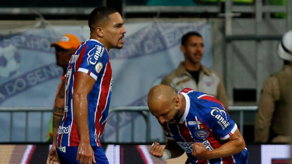 Jogadores do Bahia comemoram gol contra o Atlético (foto: Felipe Oliveira/EC Bahia)