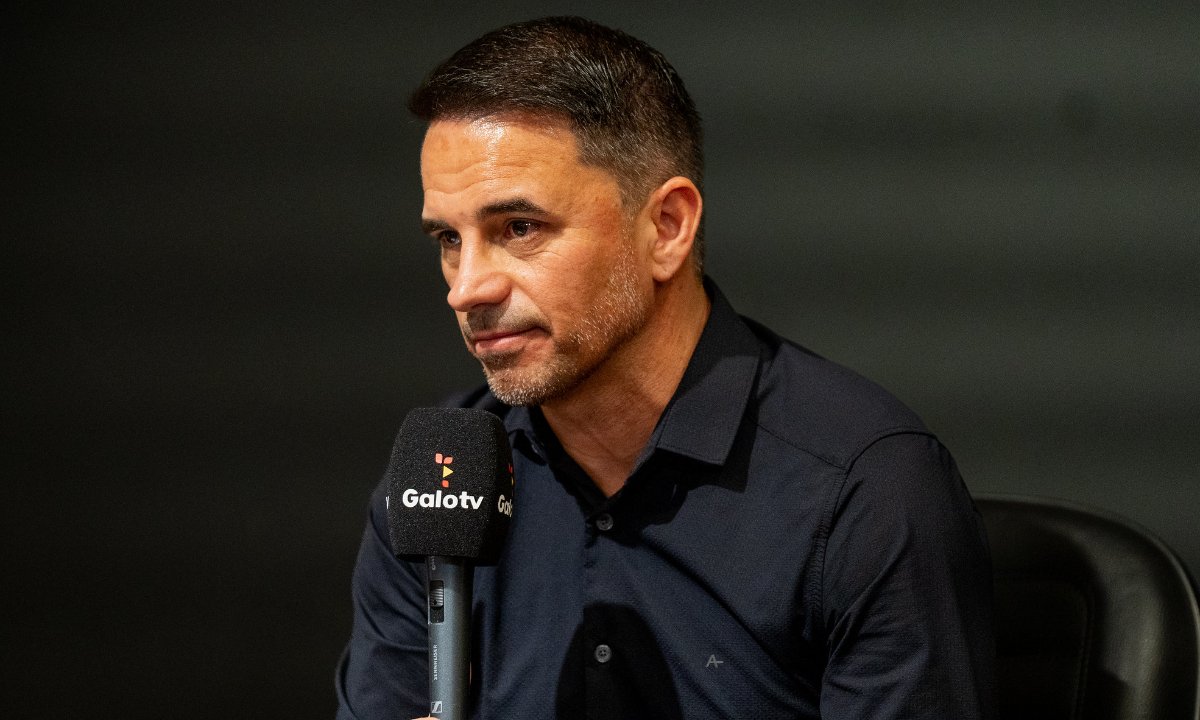 Rodrigo Caetano em entrevista coletiva na sede do Atlético (foto: Divulgação/Atlético)