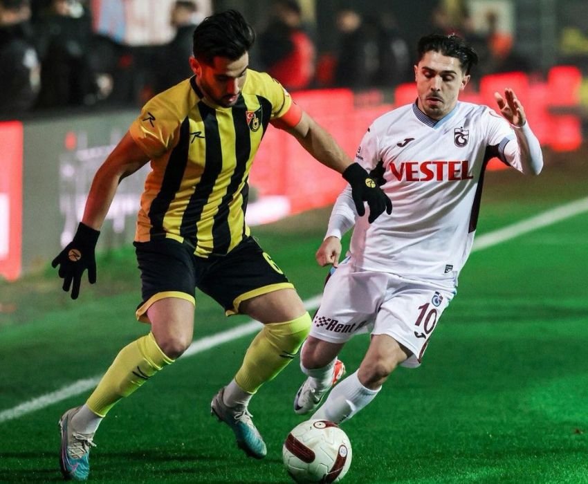 Istanbulspor e Trabzonspor no Campeonato Turco (foto: Divulgação/Trabzonspor)