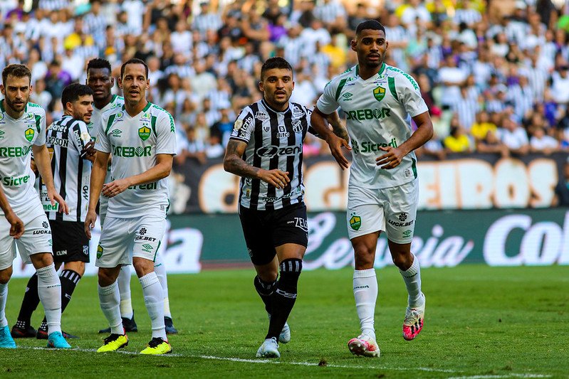 Ceará e Cuiabá no Brasileiro 2022 (foto: AssCom Dourado)