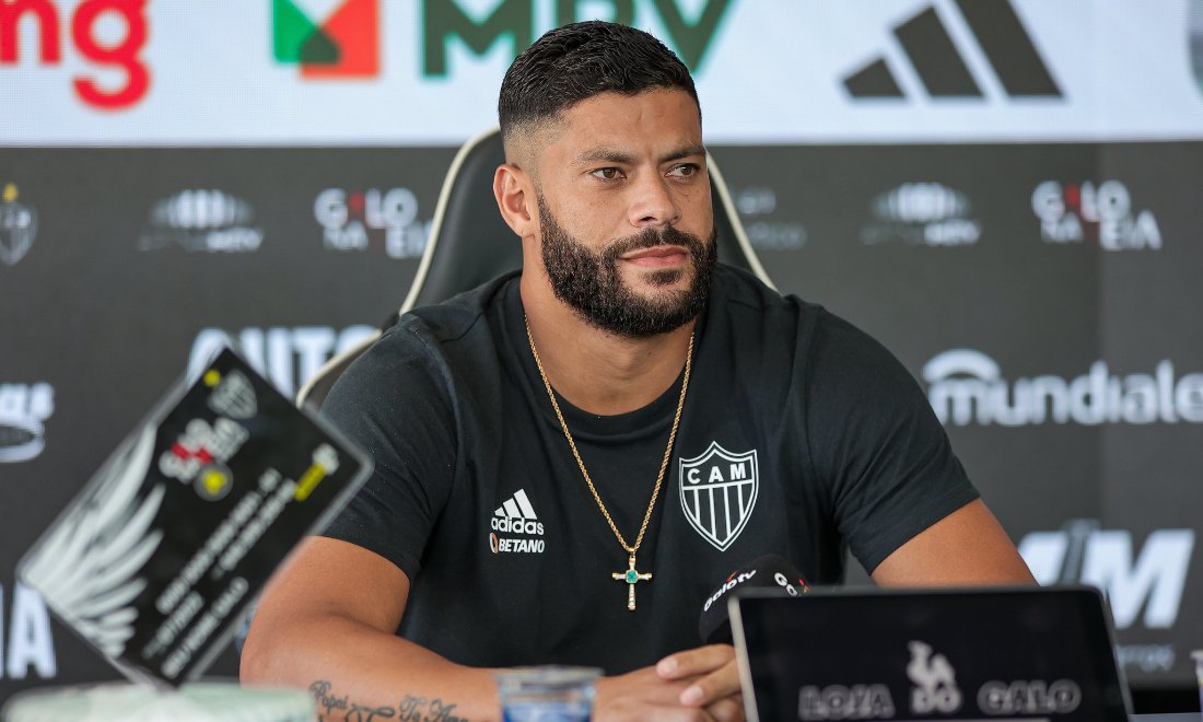 Hulk concede entrevista pelo Atlético na Cidade do Galo (foto: Pedro Souza/Atlético)