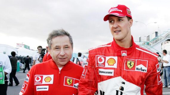 Jean Todt e Michael Schumacher na Ferrari (foto: AFP)