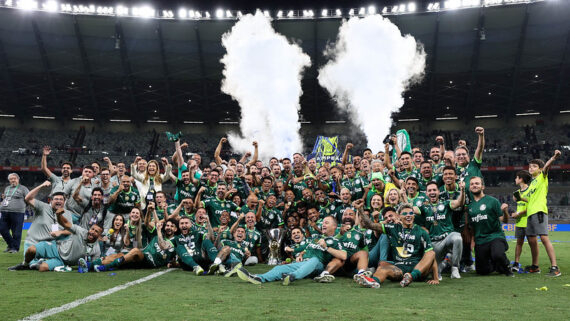 Jogadores do Palmeiras comemoram título (foto: Cesar Greco/Palmeiras)