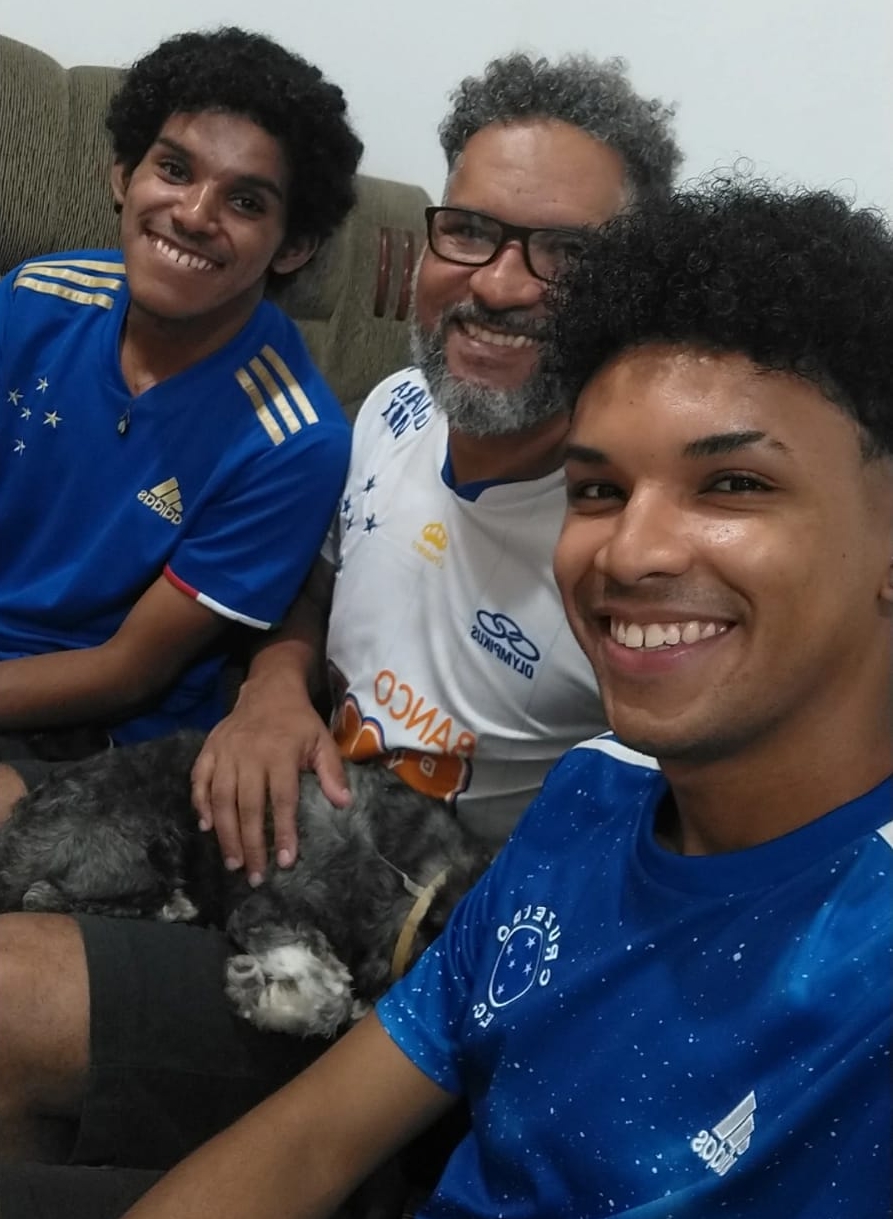 Edson, Pedro e Edson Júnior, torcedores do Cruzeiro - (foto: Arquivo pessoal)