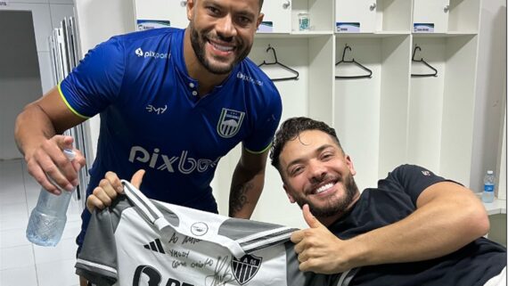 Hulk mostra camisa dada a Safadão (foto: Instagram/Reprodução)