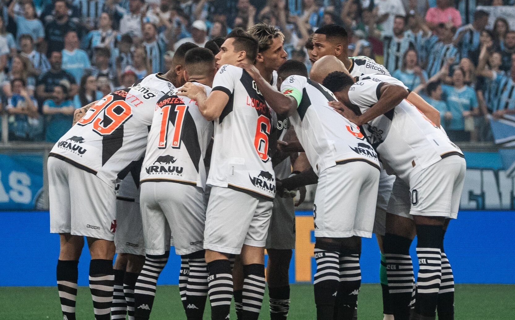Jogadores do Vasco reunidos (foto: Divulgação/Vasco)