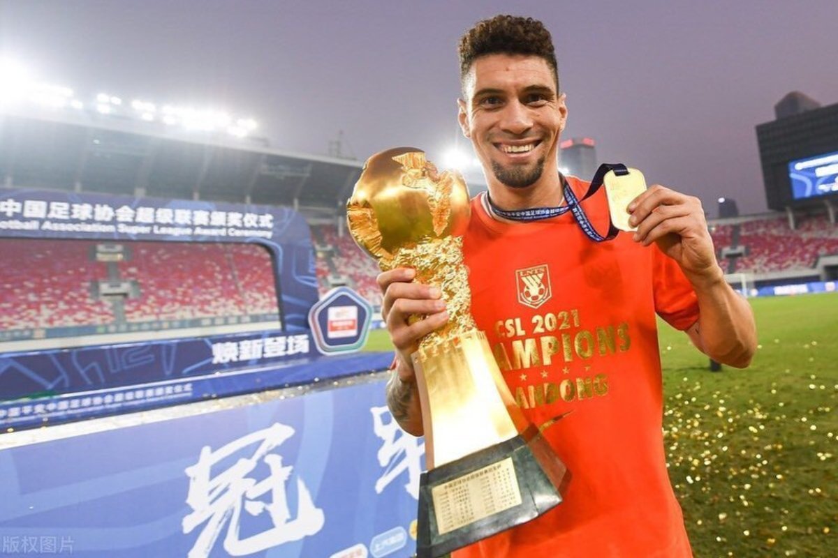 Moisés Lima, meio-campista (foto: Reprodução)