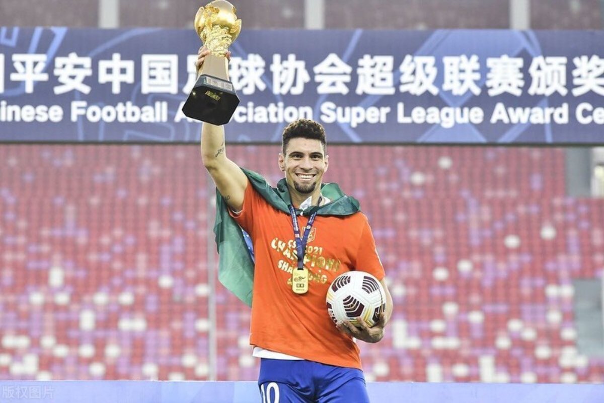 Moisés Lima, meio-campista (foto: Reprodução)