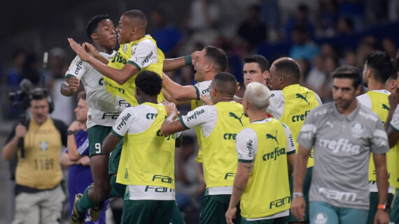 Comemoração dos jogadores do Palmeiras (foto:  DOUGLAS MAGNO / AFP)