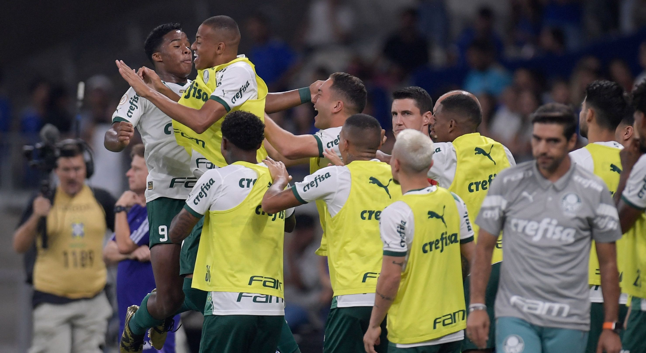 Palmeiras leva o Brasileirão pela 12ª vez e se isola ainda mais como o  maior campeão nacional