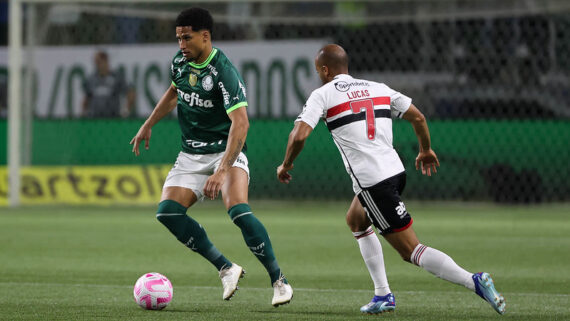 Jogadores de Palmeiras e São Paulo durante clássico (foto: Cesar Greco/Palmeiras)
