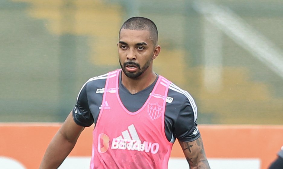 Paulo Henrique em treino pelo Atlético (foto: Pedro Souza/Atlético)