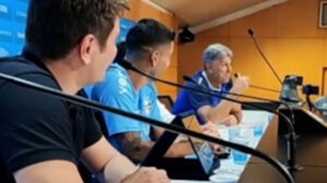Suárez em entrevista de despedida do Grêmio (foto: Reprodução/Grêmio)