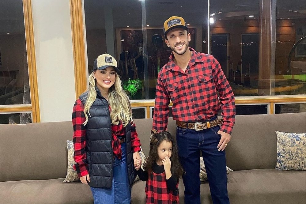 Thiago Ribeiro com a esposa e a filha (foto: Reprodução/Instagram do Thiago Ribeiro)