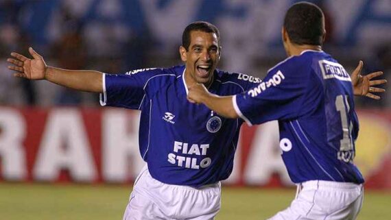 Zinho pelo Cruzeiro em 2003 (foto: Cesar Tropia / EM DA PRESS)