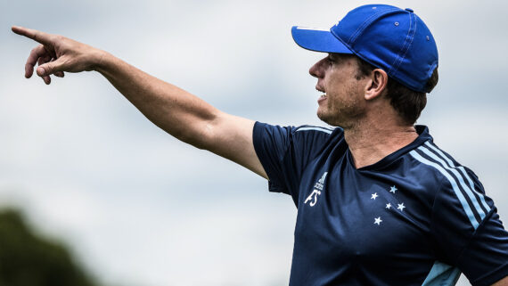 Fernando Seabra, técnico do sub-20 do Cruzeiro (foto: Gustavo Aleixo/Cruzeiro)