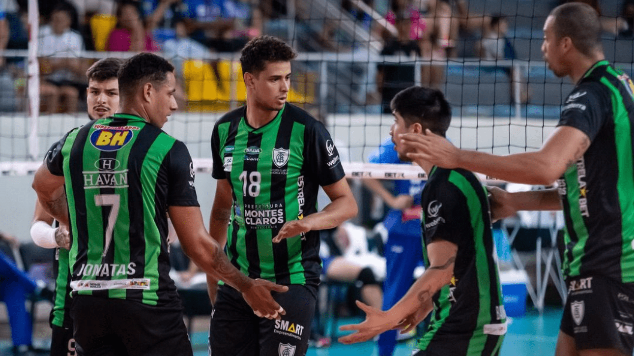 Jogadores de vôlei do América (foto: Bruno Cunha/Araguari)