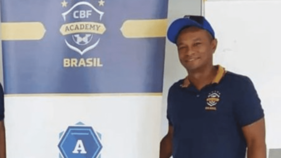 Antony Menezes, treinador do time feminino Atlético (foto: Reprodução Twitter)