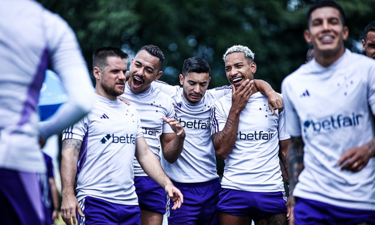 Jogadores do Cruzeiro em treino na Toca (foto: Gustavo Aleixo/Cruzeiro)