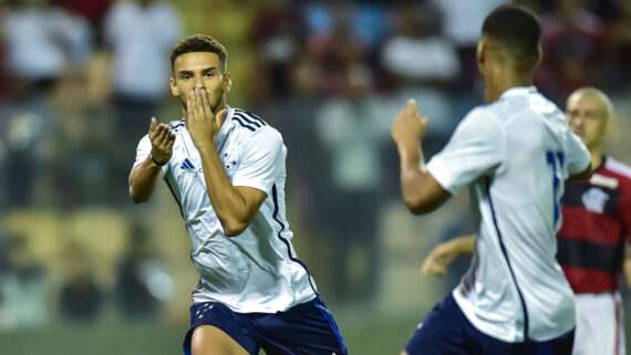 Gui Meira comemorando em jogo da semifinal da Copinha (foto: Staff Images / Cruzeiro)
