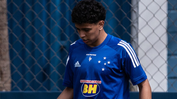 Alejandro Viniegra pelo Cruzeiro (foto: Gustavo Aleixo/Cruzeiro)